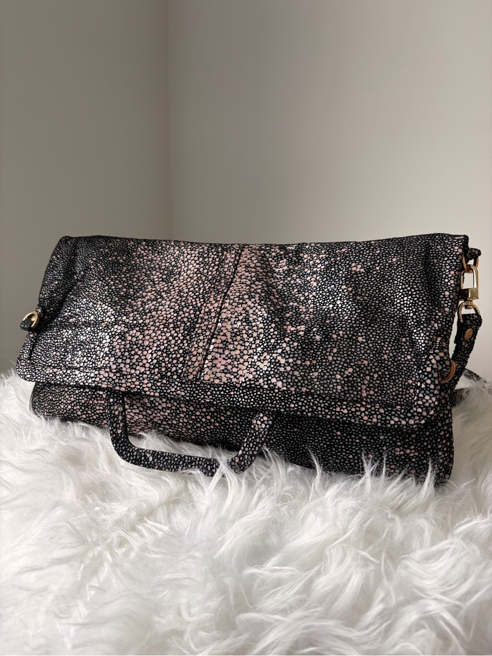 Arza NYC Leather Messenger Laptop Bag in Stingray